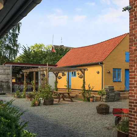 Lovely At Solgaarden 4 アパート *